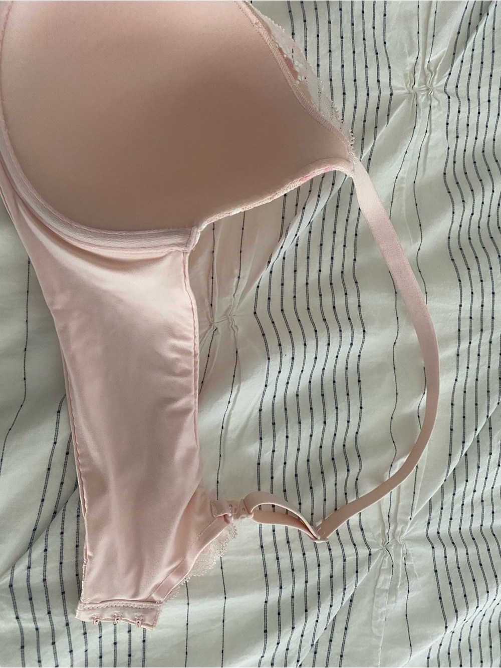Victoria's Secret Pink Floral Lace Underwire Bra Body by Victoria - Picture 5 of 9